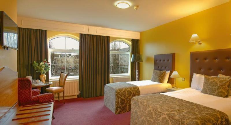 Brook Lodge Boutique Hotel Киларни Стая снимка