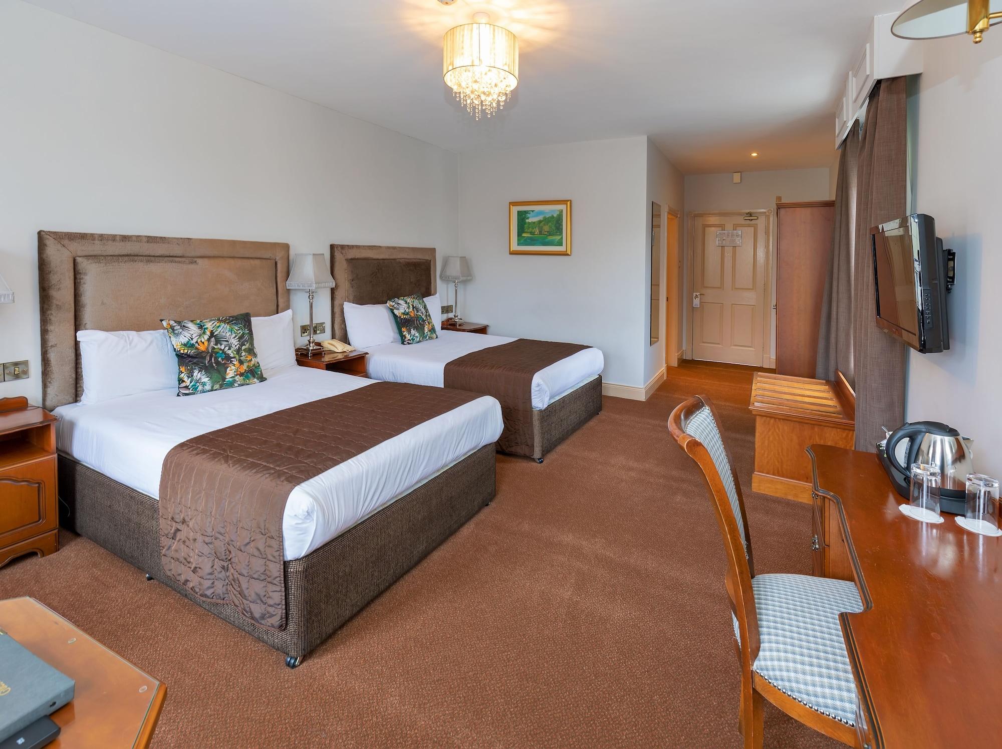 Brook Lodge Boutique Hotel Киларни Екстериор снимка