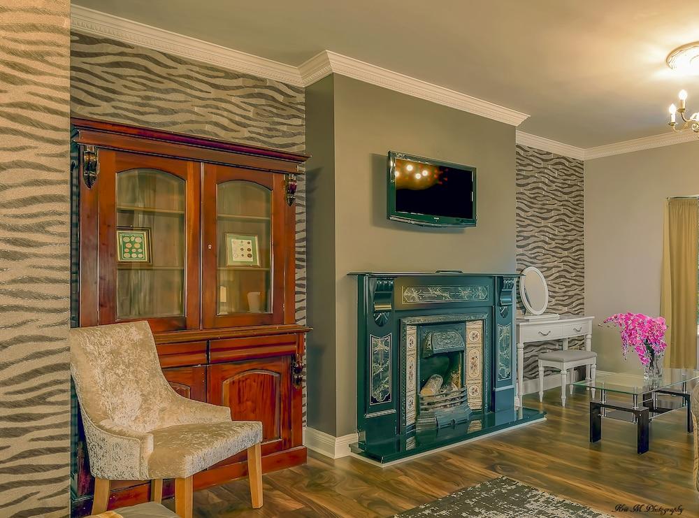 Brook Lodge Boutique Hotel Киларни Екстериор снимка