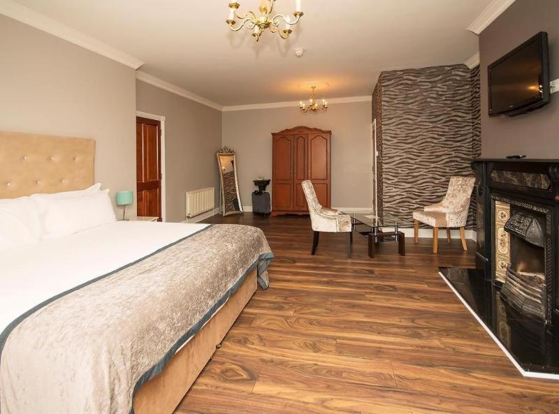 Brook Lodge Boutique Hotel Киларни Стая снимка