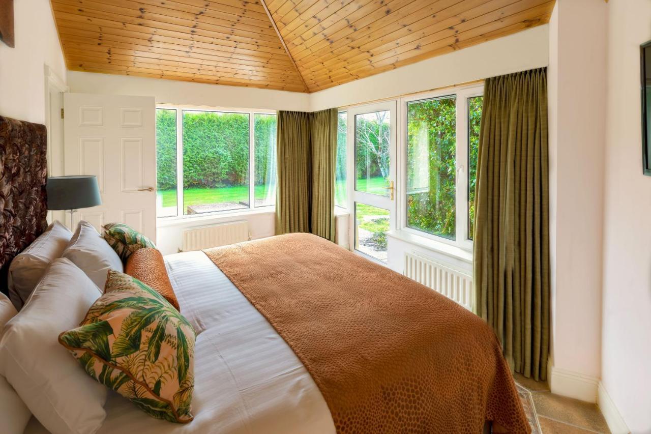 Brook Lodge Boutique Hotel Киларни Екстериор снимка